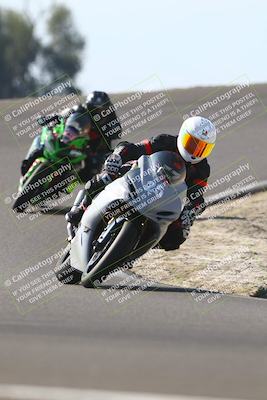 media/Nov-02-2025-Lets Ride (Sun) [[f7a3caa734]]/B Group/1220pm (Turn 2 Outside)/